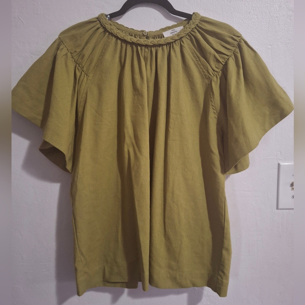 Entro Sage Green Women's Blouse Size L.